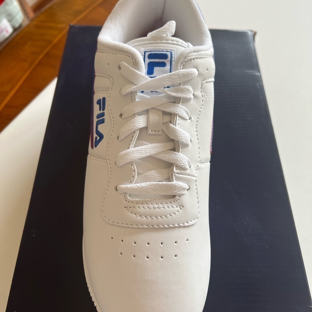 NIB Men's Fila Machu Low Profile Red/White/Blue Accents 🔥🔥 - Picture 4 of 7